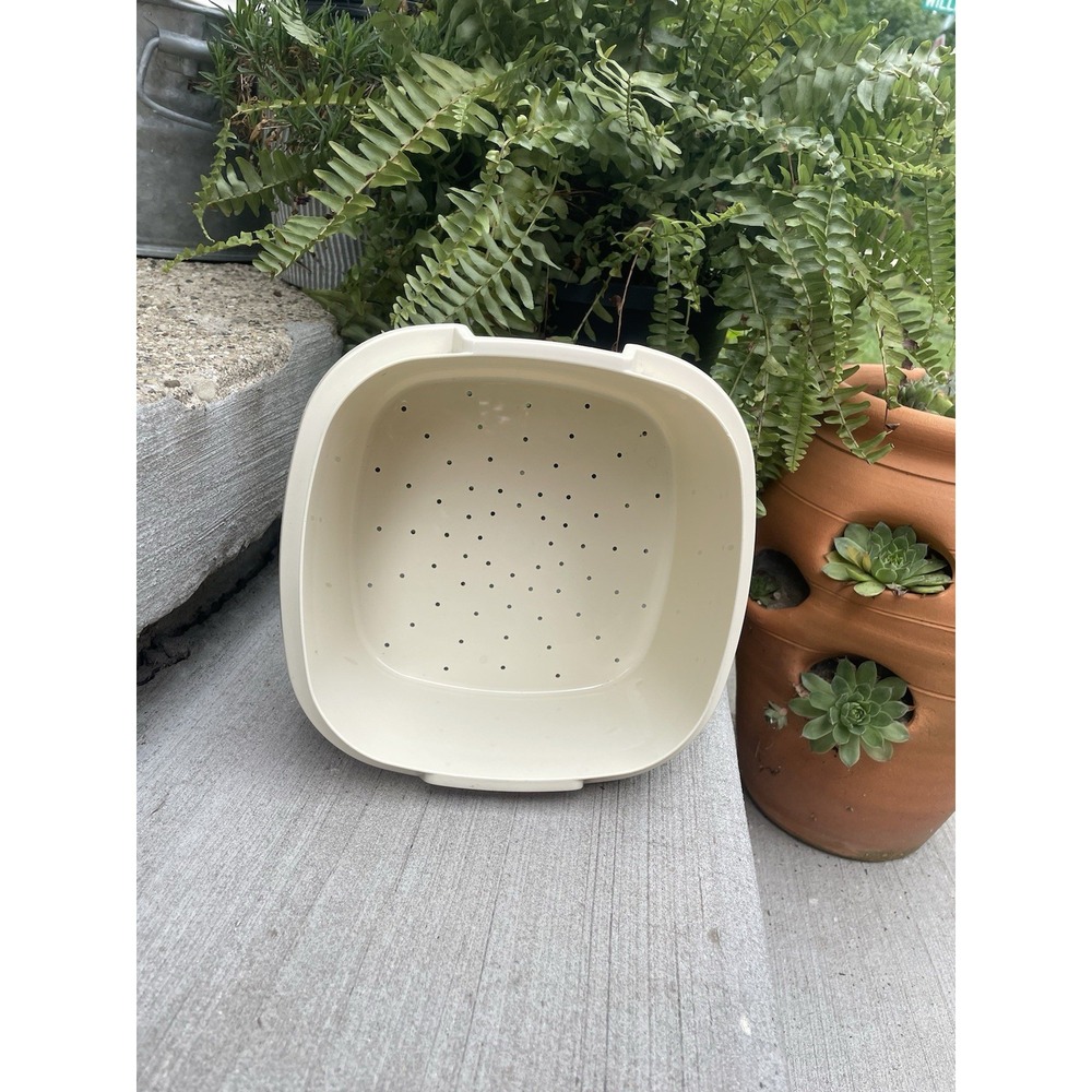 VINTAGE Tupperware #887-10 Replacement Steamer Insert Almond Cream Steam & Store